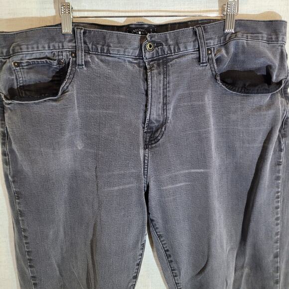 Lucky Brand 221 Original Straight Jeans Mens 40x32 Gray Distressed Denim Stretch - Picture 2 of 11